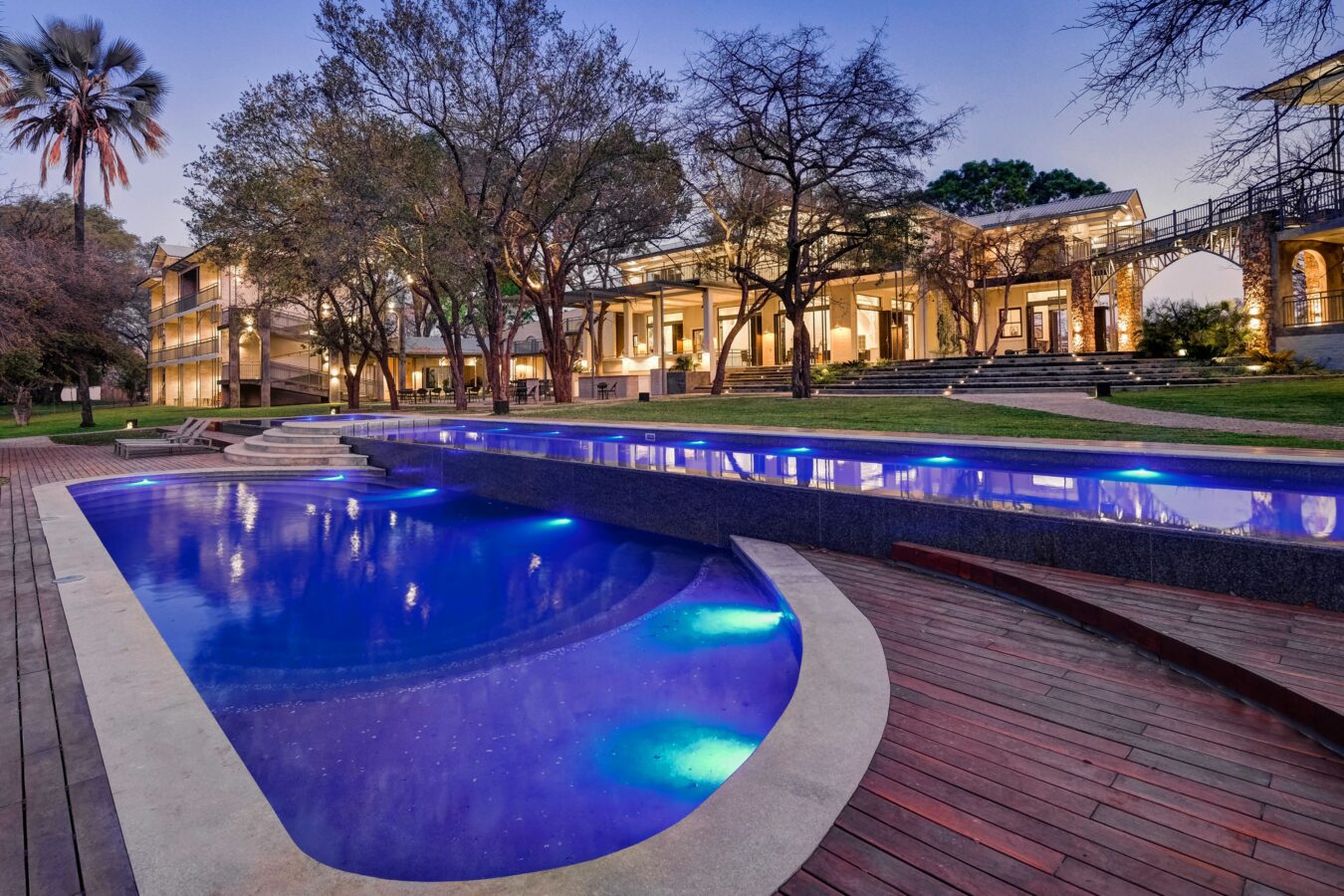 Swimming-Pool-1350x900